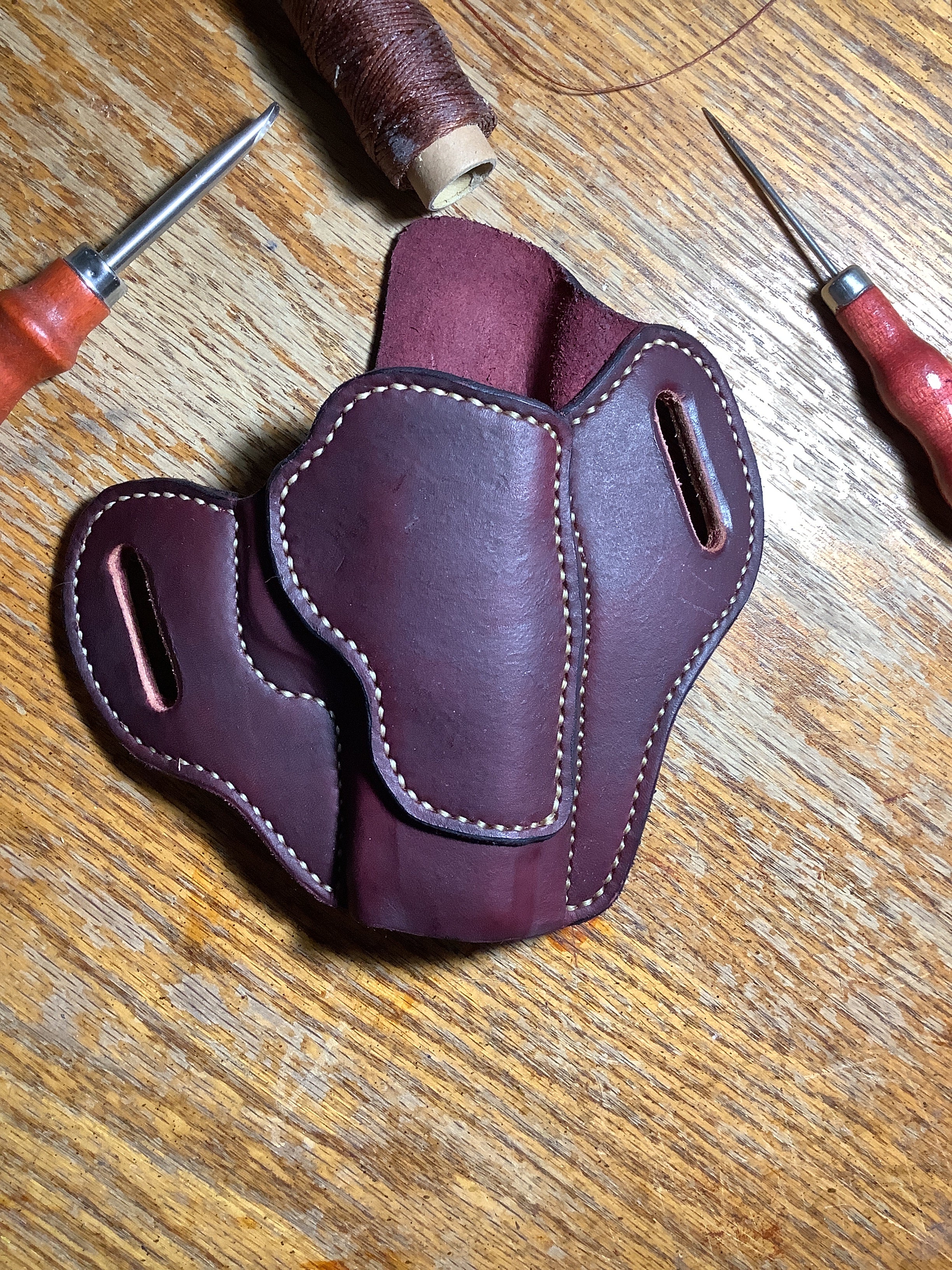Leather handmade OWB holster for Smith and Wesson Shield EZ9